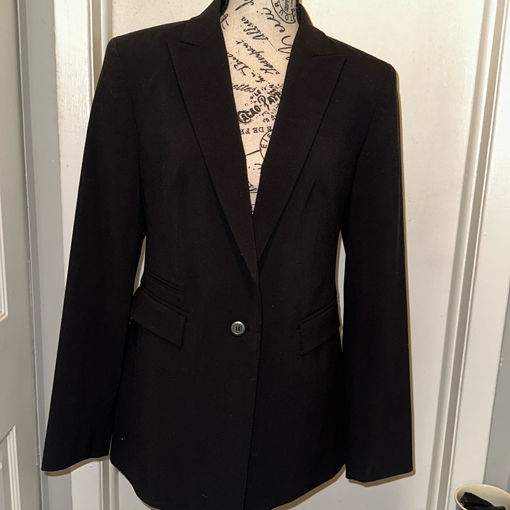 EXPRESS BLACK BLAZER- single button - lined Size 7/8 - like new,